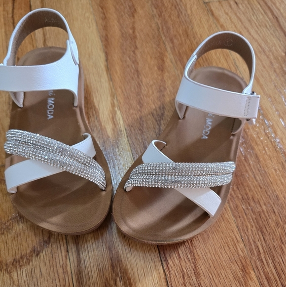 Kids White Sandals with Rhinestone Straps - Picture 2 of 6